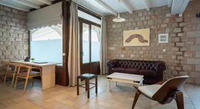 Myral Guesthouse - Image 3
