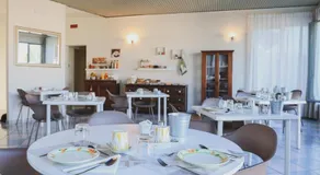 Hotel Eden - Image 4