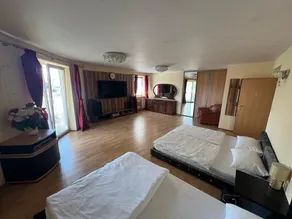 Cozy Villa - Image 2