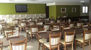 Gloria Garden Suites - Image 4