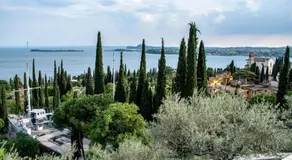 Le Fontane With View Lake - Happy Rentals - Image 4