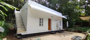 Small House - Image 3