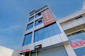 OYO THE GRAND - Image 3