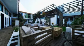 Party House - Image 3