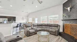 5BR Holiday Getaway in DeSoto with Pool, Hot Tub & Cinema - Image 4