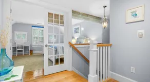 Walk to Beach and Town, Hot tub, Sleeps 8, Pet Friendly - Image 5