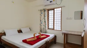 Golden Beach Home Stay - Image 2