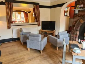 Tudor Lodge Hotel - Image 3