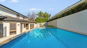 Aussie Escape Poolside Comfort and Relaxation - Image 4