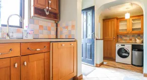 Corner Cottage - Image 5