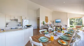 Wanda Up, 80 Randall Dr - spectacular views, aircon and Wi-Fi - Image 3