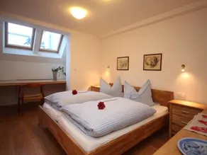 Apartment in Kitzbuhel near Ski Slopes - Image 2