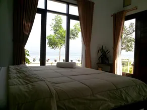 Yogi Beach Bungalow - Image 2