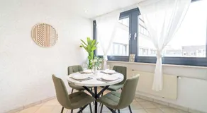 City Wohnung am Hbf mit 2 Schlafzimmern und Sky - Image 3