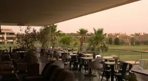 Prestigia Golf City Apartment - Image 4