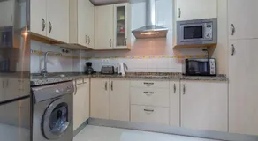 Puerta San FELIX free parking by Cadiz4Rentals - Image 3