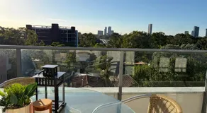 Stylish Escape near DFO and Sydney Olympic Park - Image 4