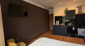 Globe Apartments M16 - Image 2