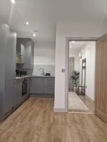 Uebert Heights| 2 Bdrm| Sleeps 6| Central Cannock - Image 3