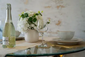 The Luxe Pad - Stylish 1 Bedroom Apartment in Canterbury City Centre - Image 4