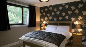 Ben Arthur's Bothy Luxury Flat - Image 2