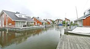 Boathouse Suburban Amsterdam - Image 5
