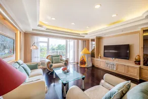 Ultra Clean Landmark Seaview Mansion (Xinghai Square · Forest Zoo · Dalian) - Image 2