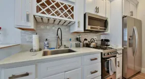 1000#4 Modern Beach Home, Steps from Sand w/AC! - Image 2