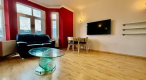 Spacious 1 Bed Flat - Free Parking - Quiet Area - Image 5