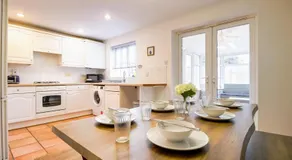 Grange House with Free Parking, Garden, Superfast Wifi and Smart TVs with Netflix by Yoko Property - Image 3
