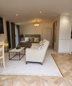 1-Bed Studio with Parking Ideal for Couples - Image 2
