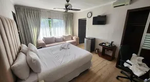 Winchester Lodge - Image 2
