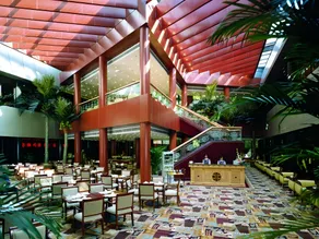 Capital Hotel - Image 2