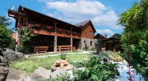 Casa de vacanta Sadu - Image 4