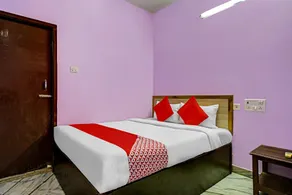 SPTO ON 72757 Gold Guest House - Image 3