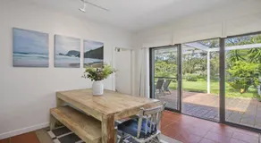 Wisteria Cottage on the Lagoon/Beach - Image 4
