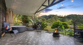 KING BED & HOT TUB in Cloud Forest Mountains with WIFI, Volcán, Panama - Image 4
