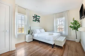 3BR Prime Luxury near NYC w Arcade Room - Image 2