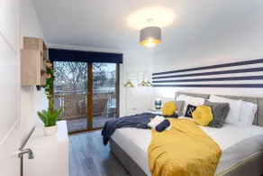 Cosy 2-Bed Apt w/Parking, nr Harry Potter & London - Image 4