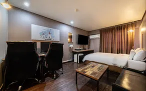 Anyang Donkey Hotel - Image 2