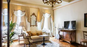 Palazzo Lari Sarzana - Historic Boutique Rooms - Image 2