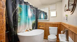 Hobbits Rest - Image 2