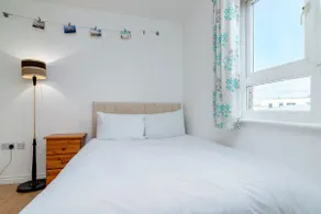 Wonderful 1BR Flat with Balcony - Hackney Downs - Image 5