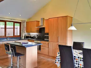 Bungalow in Bovey Tracey with Hot Tub - Image 3