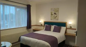Abacus Guesthouse - Image 2