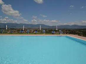 Merveilleux appartement avec piscine, jacuzzi et jardin - Image 2