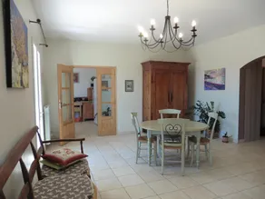Pretty spacious holiday home with private pool - Image 3