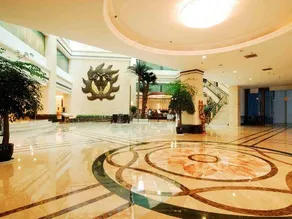 Sunlit Hotel - Image 4