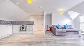 APARTMENT 2 and 4 - PORTRUSH MARINE APARTMENTS - Image 3