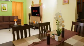 Prime Location Villa -Sleeps 7 -Private Pool & Gym -Peace & Comfort - Image 3